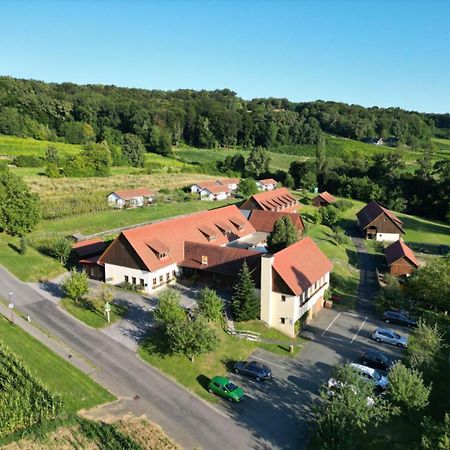 Jufa Hotel Tieschen Zewnętrze zdjęcie